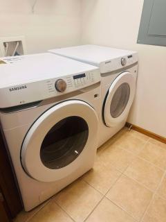 king size beds near club house - Fargo - 4