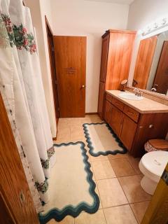 king size beds near club house - Fargo - 3