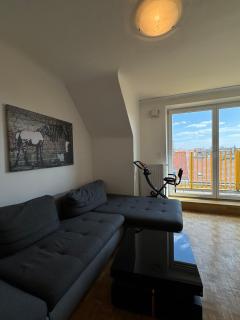 Cozy Apartment With Balcony Near Yppenplatz! - Viena - 2