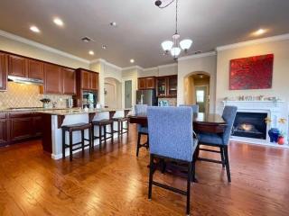 One Story Pet & Family Friendly Fireplace - West Sacramento - 0