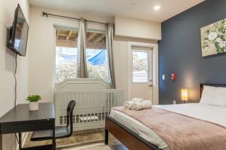 4-bedrm4-bath-patiowifi-wdcoffeeparking - 9