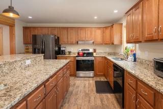 635 Wapit on the FREE shuttle route - 7