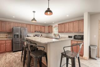 635 Wapit on the FREE shuttle route - 6