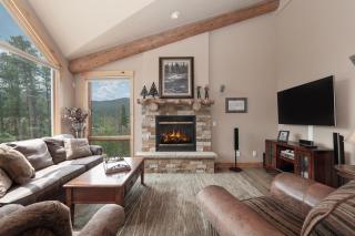 Lakota Lookout private hot tub - 8