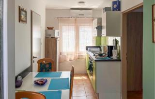 Stunning Apartment In Gornji Karin - Gornji Karin - 7
