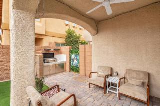5BD | 5BA | 2-Kitchens| Backyard - ComfortInBudget - Las Vegas - 6
