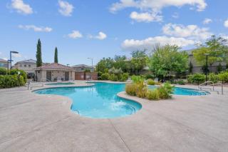 5BD | 5BA | 2-Kitchens| Backyard - ComfortInBudget - Las Vegas - 5