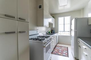 Spacious Condo with stellar Views near the Grove - Los Angeles - 8