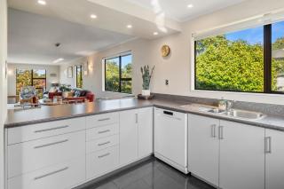 Acacia Views - Acacia Bay Holiday Home - Taupo - 2