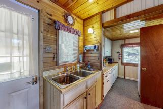 Catfish Cottage A - Eagle River - 1