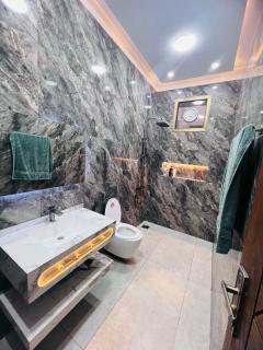 Brand New Luxuries and Cozy Beautiful Home in Gulshan-e-Maymar, Karachi - 7