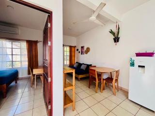 Casa Hugo 1 AC Starlink 2min walk to beach - 2