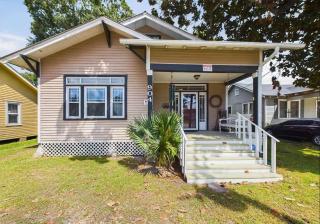 Modern 3BR Home Walk to Downtown - Lafayette - 0