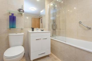 Principe Real 2 bedrooms 2 bathrooms, AIR-CON, Wi-Fi, 1st floor - Lissabon - 2