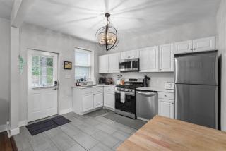 Hartford Stylish 5BR Near Downtown With Private Backyard - Saint Louis - 7