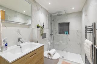 Bespoke Studio 23 Min - C London Private Bathrroom Shared Kitchen 3 - Edgware - 7