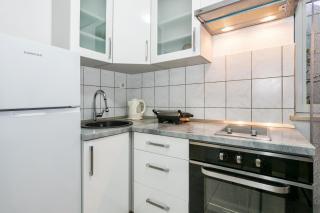 'Radunica' Apartment - Local Home, Near Riva & Green Market - 9