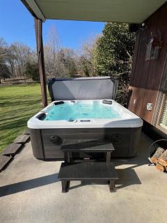 Tucked Away on the Ridge - Quiet Fall Lake Retreat - 9