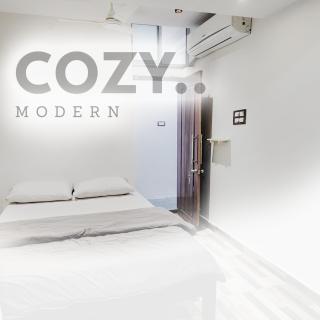 Stylish comfy Room near Airport - 0