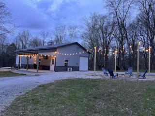 The Den at J-Barn - Secluded Retreat - 1