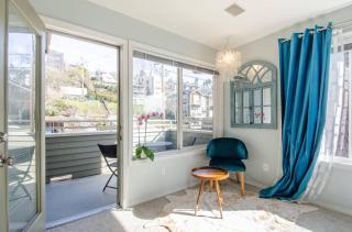 Gorgeous Queen Anne Townhouse - Rooftop Deck! - Seattle - 5