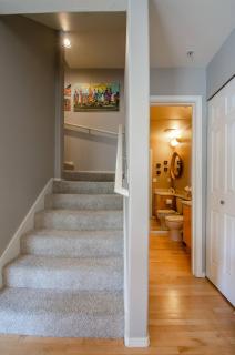 Gorgeous Queen Anne Townhouse - Rooftop Deck! - Seattle - 1