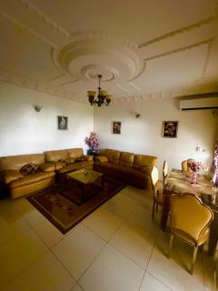 Résidence Shalom Bonamoussadi - Appartements Deluxe avec Wifi, Clim, Parking, Gardien 24h - Douala - 7