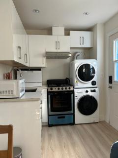 Quiet, cozy 2BR1BA near Skytrain - Vancouver - 0