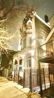 Urban Coach Penthouse - Near Train, Medical District, and Downtown - 1