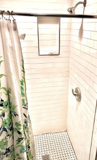 Urban Coach Penthouse - Near Train, Medical District, and Downtown - 1