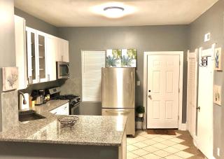 Urban Coach Penthouse - Near Train, Medical District, and Downtown - Chicago - 5