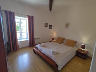 Superbe gîte dans ancien presbytère avec tout confort, proche sites historiques et thermes - FR-1-589-1 - 4