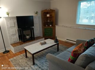 Cozy 2 bedroom lower level apartment Free parking - Saint John - 3