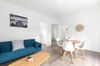 Rosebud Beachfront Haven Coastal Bliss Five - 2