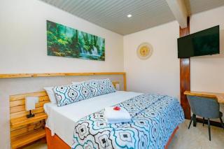 Mountain Top Park Hotel - Quepos - 6