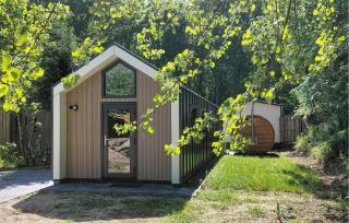 Beautiful Home In Heinkenszand - heinkenszand - 1