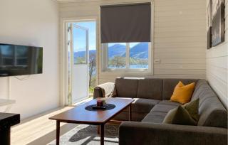 2 Bedroom Gorgeous Home In Ørsta - Ørsta - 8