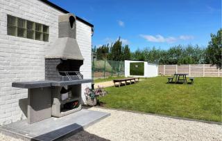 5 Bedroom Beautiful Home In Westende - Westende-Bad - 1