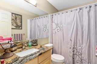3 bdrm House-Quick Mountain Access, Pool Table, AC - Calgary - 9