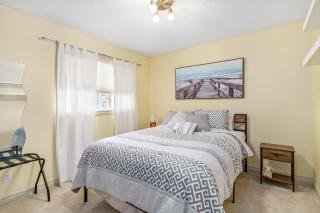 3 bdrm House-Quick Mountain Access, Pool Table, AC - Calgary - 4