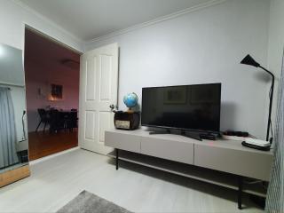 Rakidang Stay 樂異堂 한옥마을이 창가에 담기는 집 - 1