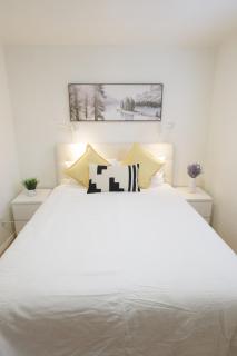 Rocky Mtn Escape-3 bdrm-near shops, dining, UofC - Calgary - 8