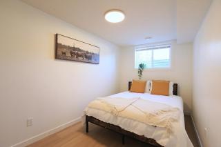 3br - near shops dining, 9 min DT, 4 min to UofC - Calgary - 3
