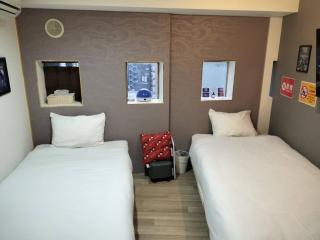 Higshi-Shinjuku 1003 - 6