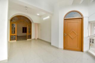 Hotel O Kusum Lodge - Pandu - 8