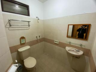 Lestari Hotel & Resto - Berpodak - 5