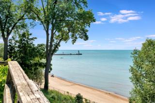 Luxe Lodges on Lake Erie - Port Dover - 1