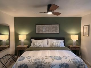 Sunrise Experience w/King Size Bed & Pet Friendly - Roswell - 1