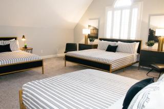 Sprawling Sylvan Park Estate - Nashville - 1