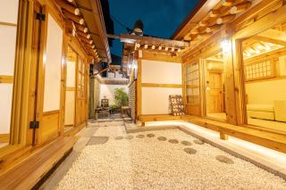 The Onda Premium Hanok Stay near Gyeongbokgung - Seoul - 1